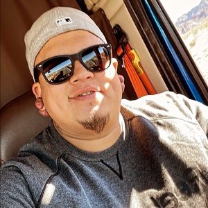 Meet your Posher, Luis